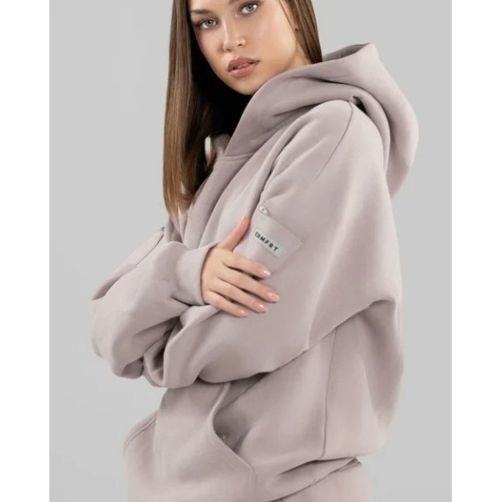 Comfrt Travel Essentials Hoodie Bark size Large NWT